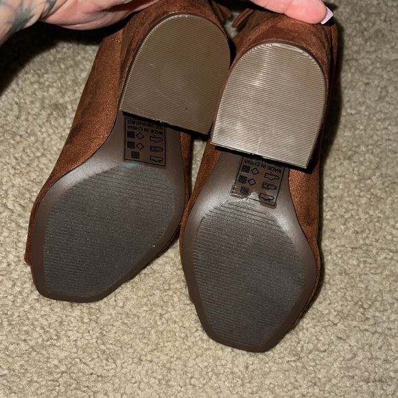 Cognac Booties 🤎 - Picture 8 of 9